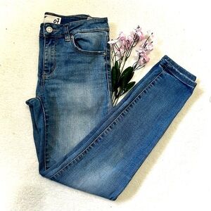 GARAGE Mid-Rise Classic Skinny Jeans - Size 7 (27")